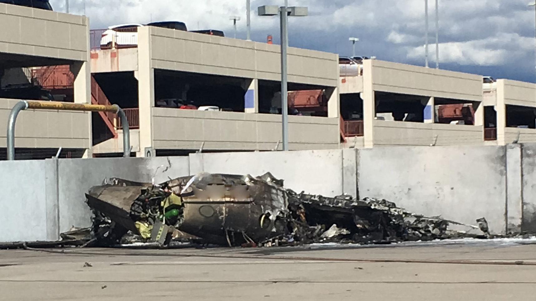 Listen to Tucson airport communications to plane that crashed